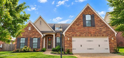 Homes For Sale - 13451 Berkstone Loop<br/> Desoto County, Olive Branch, MS 38654