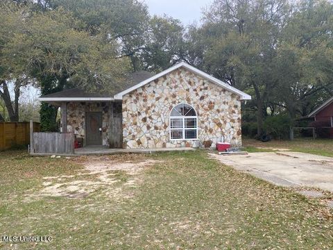 Single Family Residence in Long Beach MS 110 Anne Street.jpg