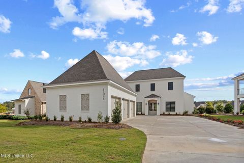 Homes For Sale - 102 Venice Circle<br/> Madison, MS 39110