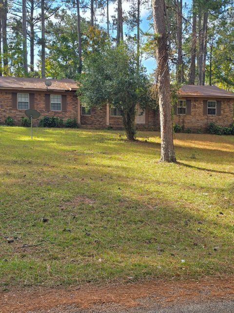 Homes For Sale - 256 Pinehurst Circle<br/> Hazlehurst, MS 39083