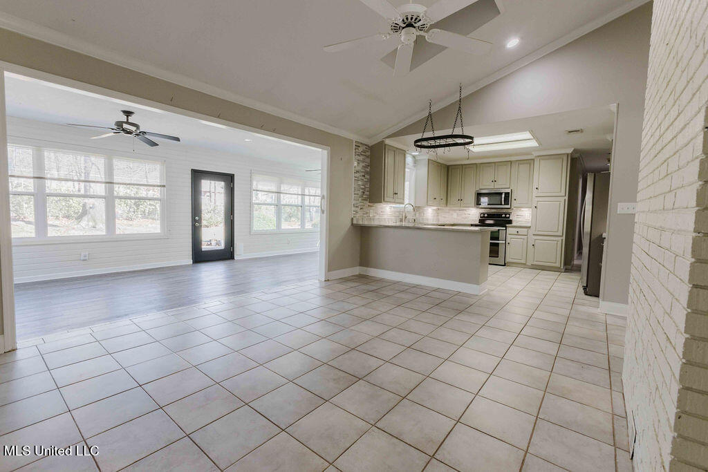124 Richmond Drive, Brandon, Mississippi image 12