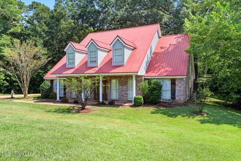 Homes For Sale - 257 Post Oak Lane<br/> Richland, MS 39218