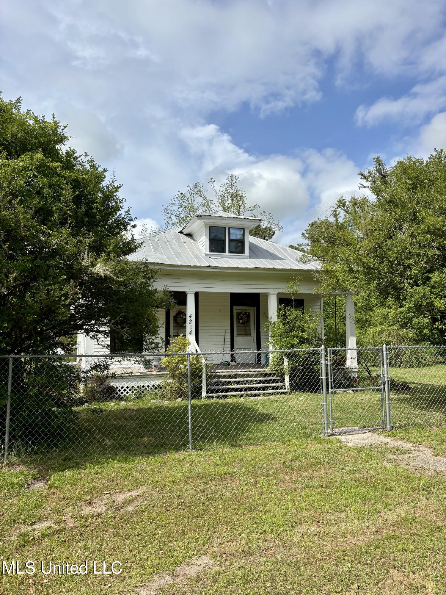 4214 31st Street, Gulfport, Mississippi image 2