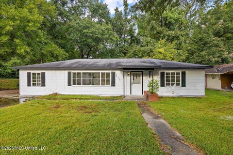 Homes For Sale - 230 Hillside Drive<br/> Warren County, Vicksburg, MS 39180