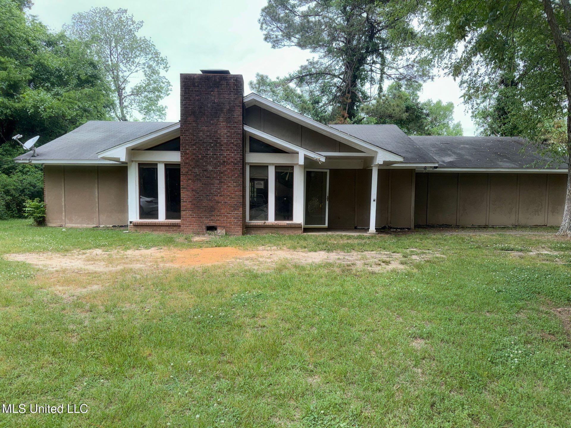 1301 River Bend Cove, Vicksburg, Mississippi image 1