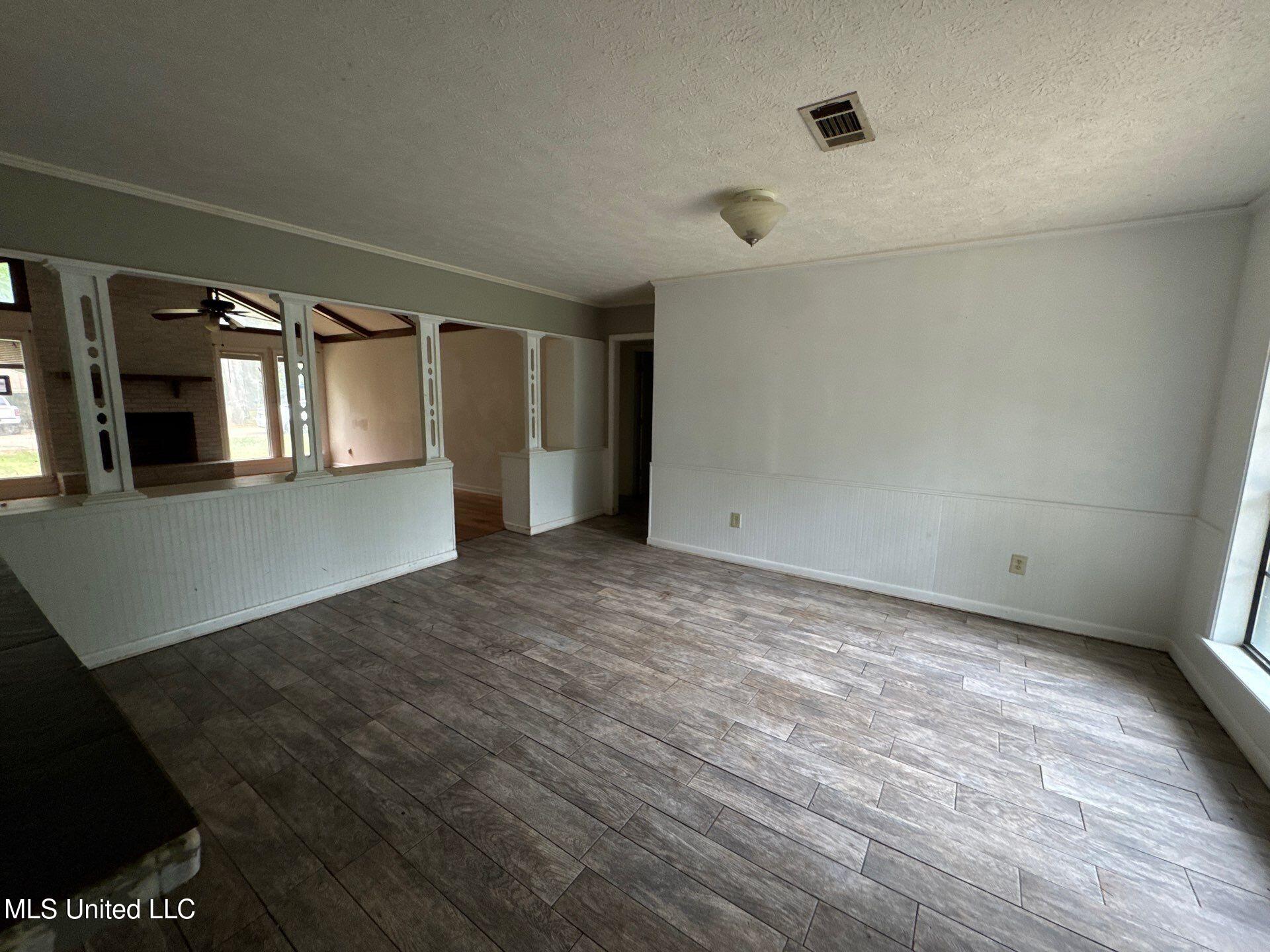 1301 River Bend Cove, Vicksburg, Mississippi image 4