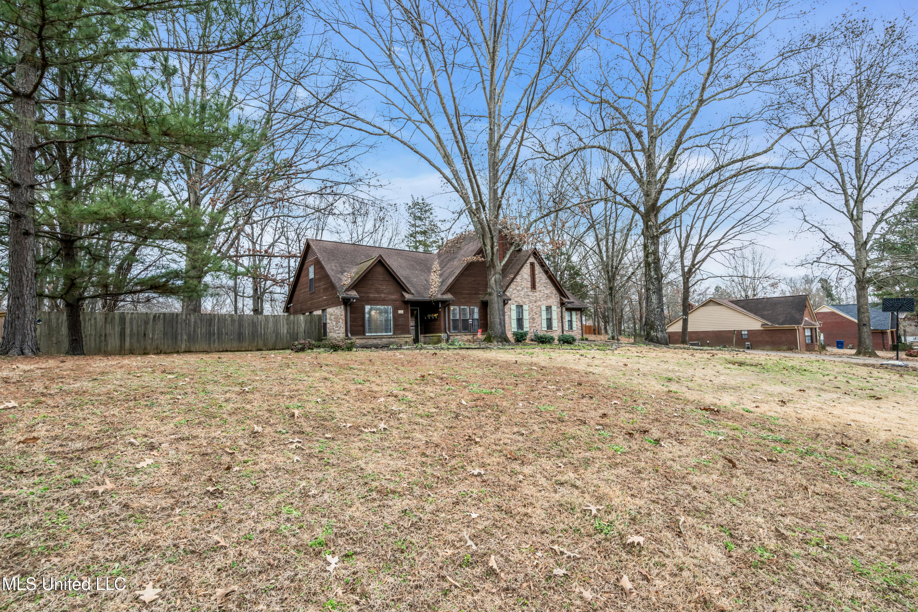 2654 Birch Island Drive, Nesbit, Mississippi image 31