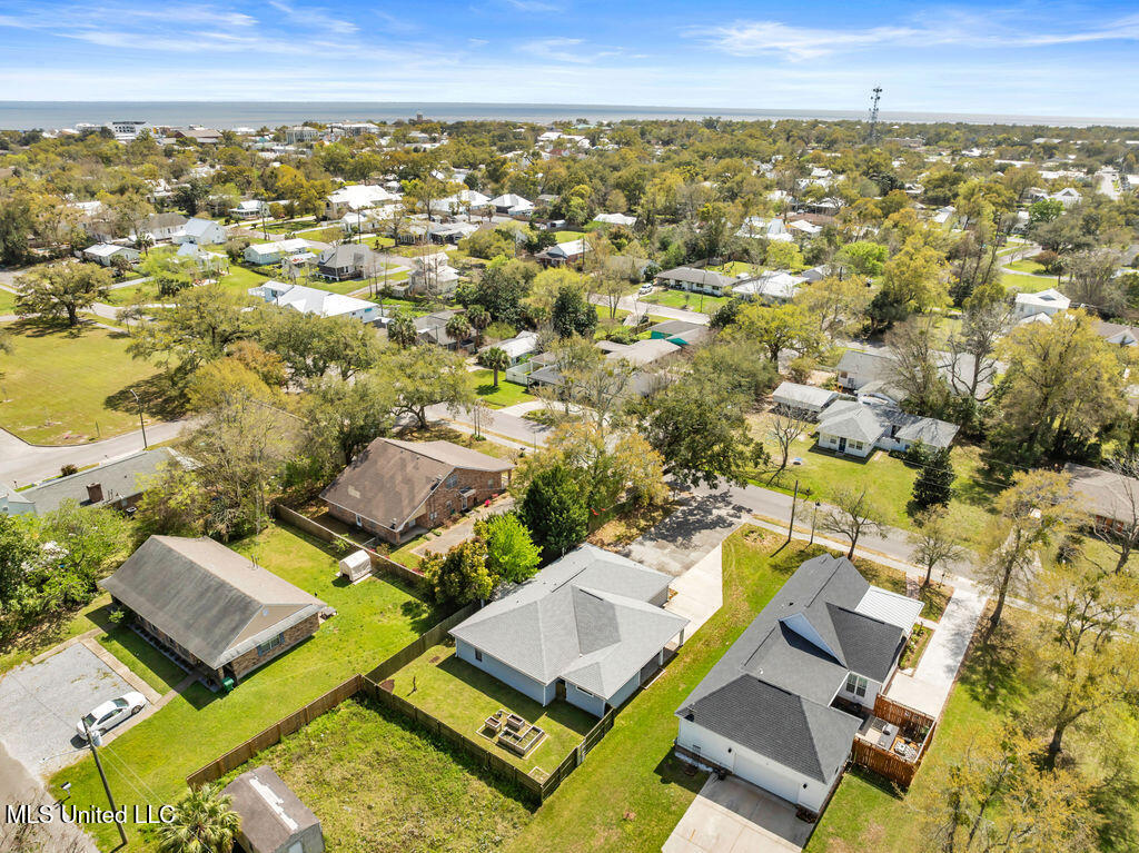 405 Ulman Avenue, Bay Saint Louis, Mississippi image 35