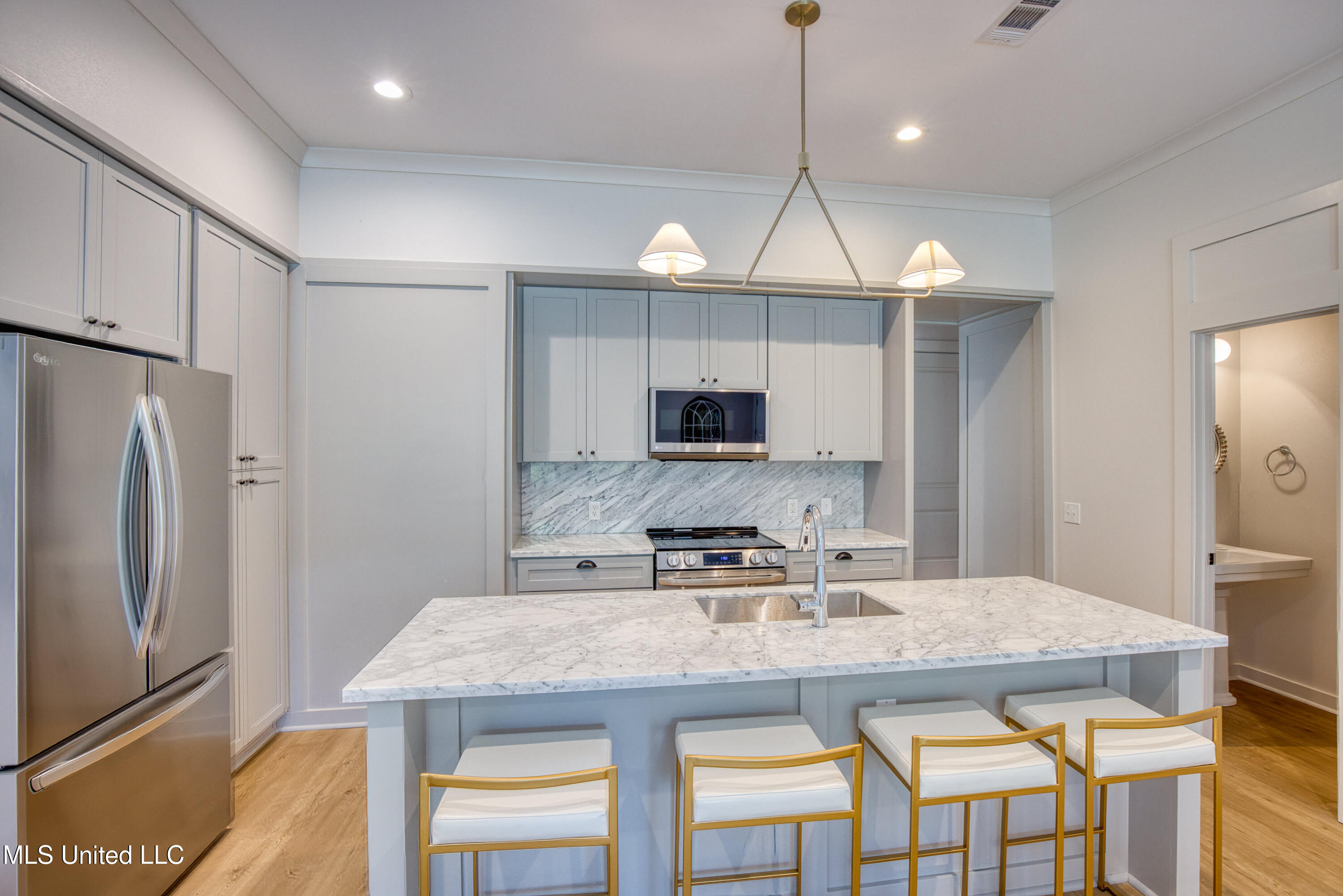 115 Menge Avenue #2, Pass Christian, Mississippi image 6