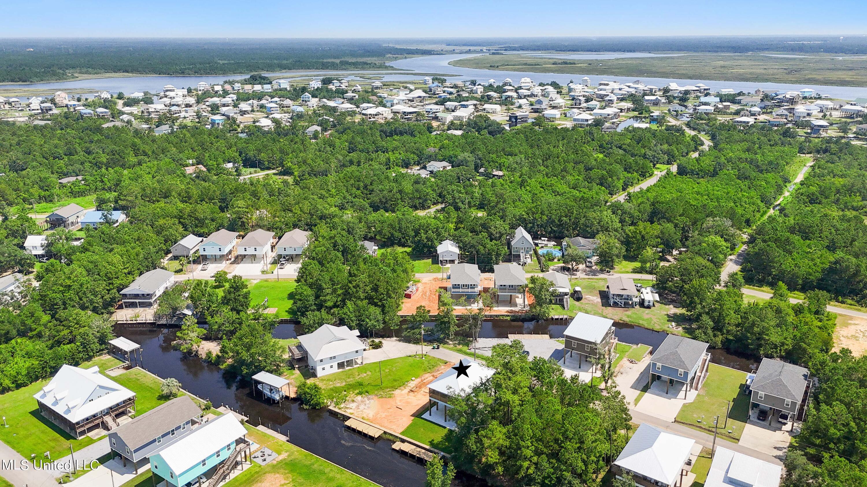 4069 Blue Jay Street, Bay Saint Louis, Mississippi image 32