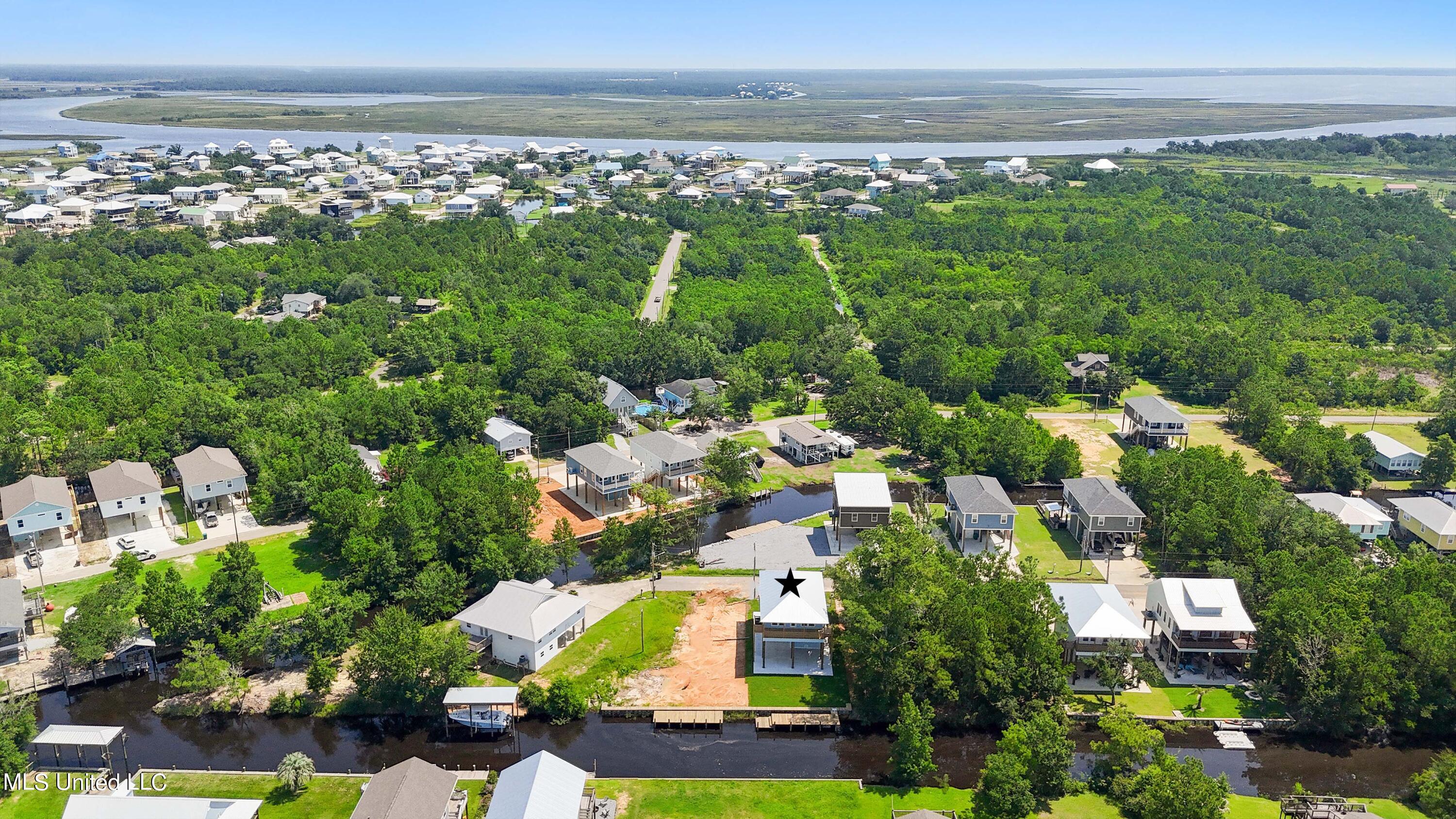 4069 Blue Jay Street, Bay Saint Louis, Mississippi image 31