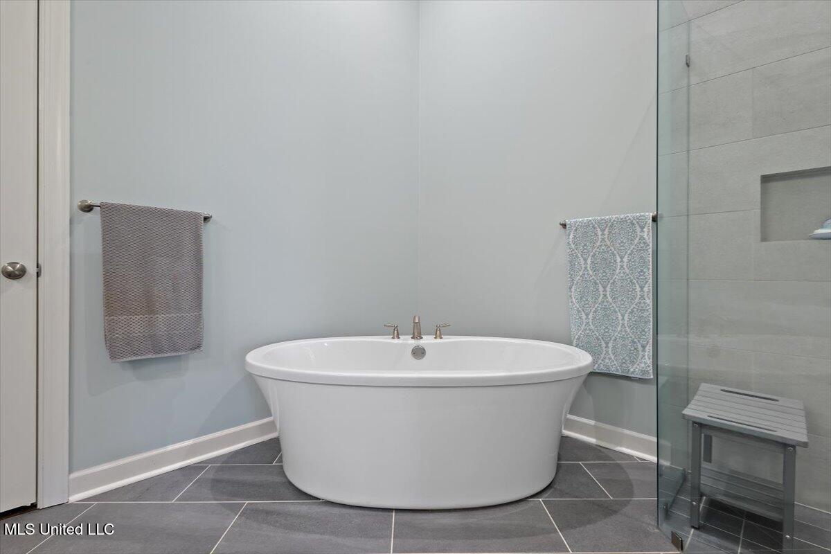 5334 Kensington Creek Drive, Southaven, Mississippi image 22