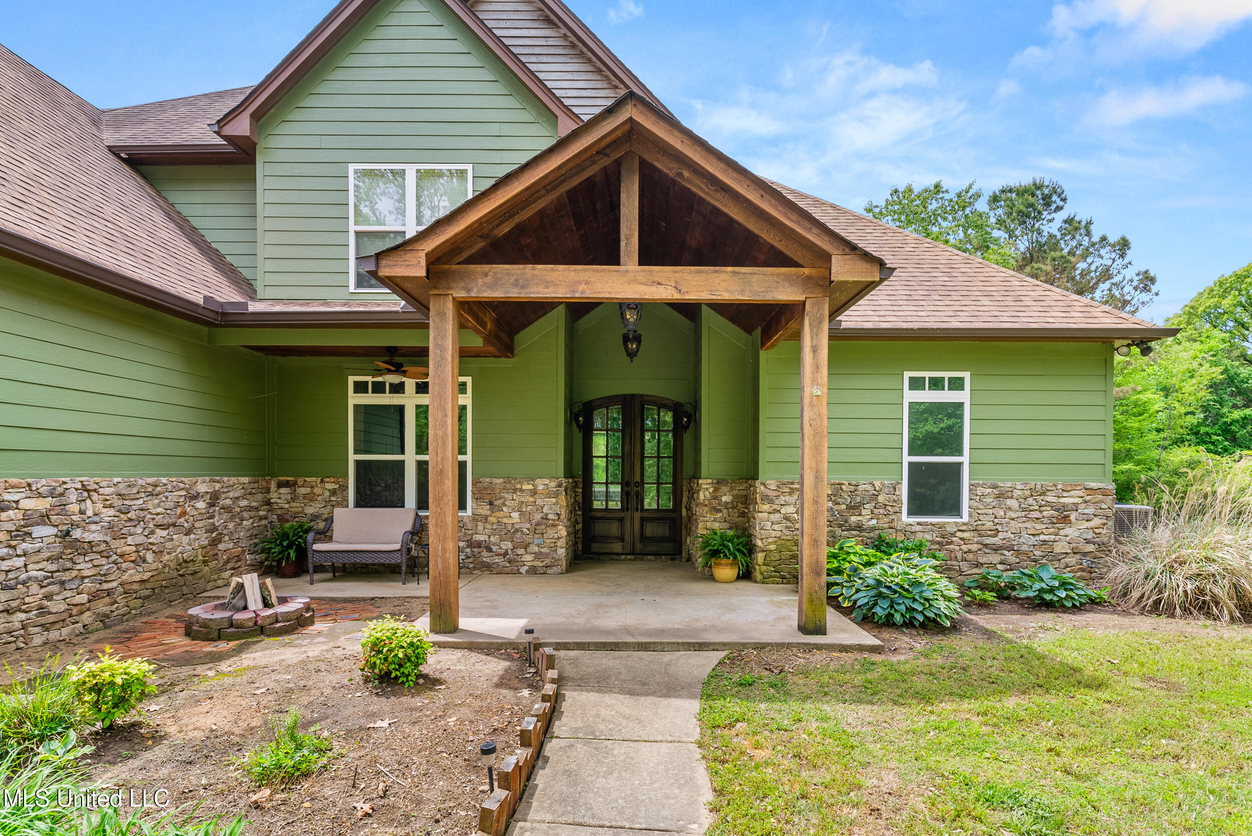 931 Strickland Road, Byhalia, Mississippi image 2