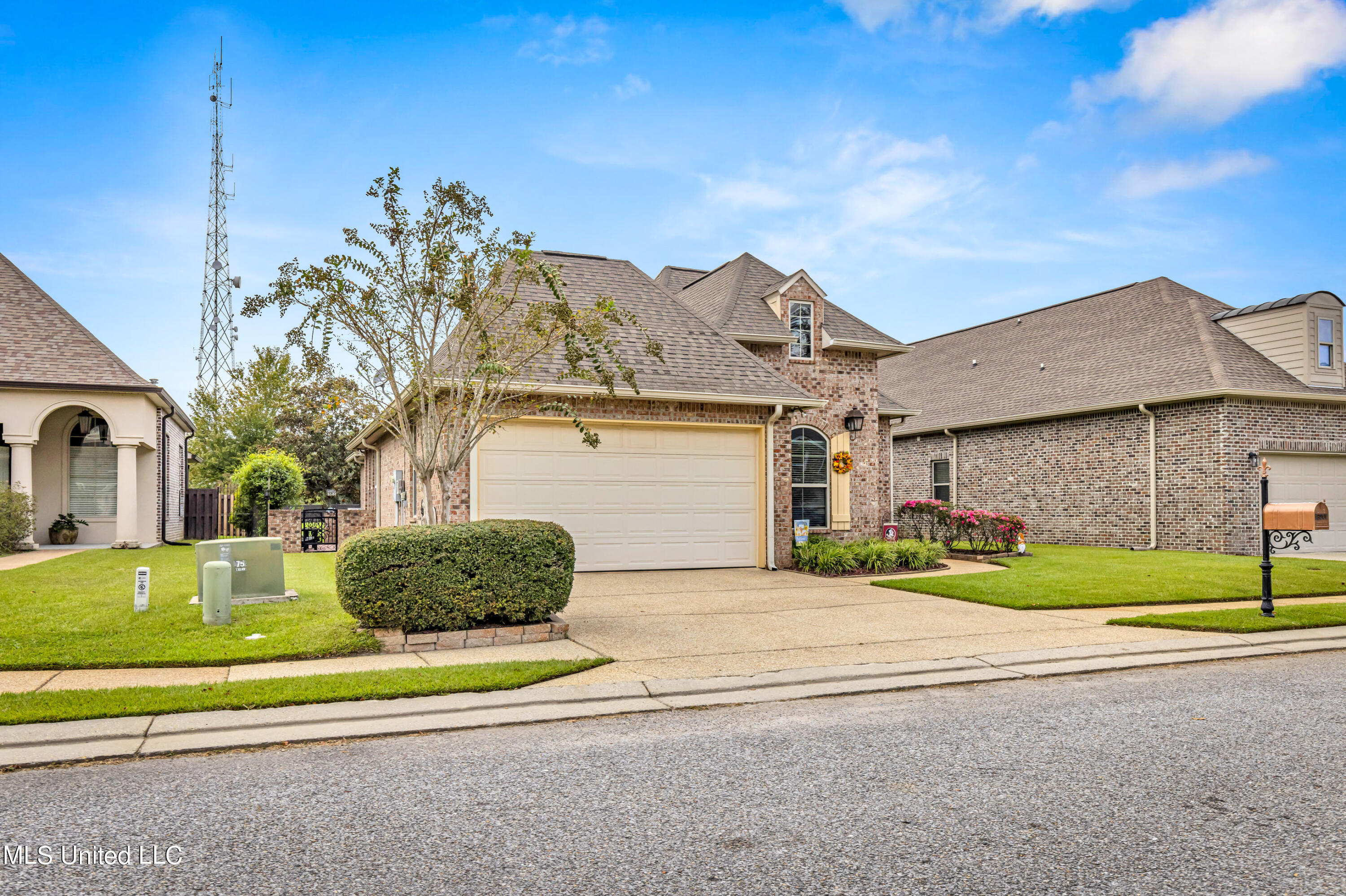 3901 Acadian Village Drive, Ocean Springs, Mississippi image 3