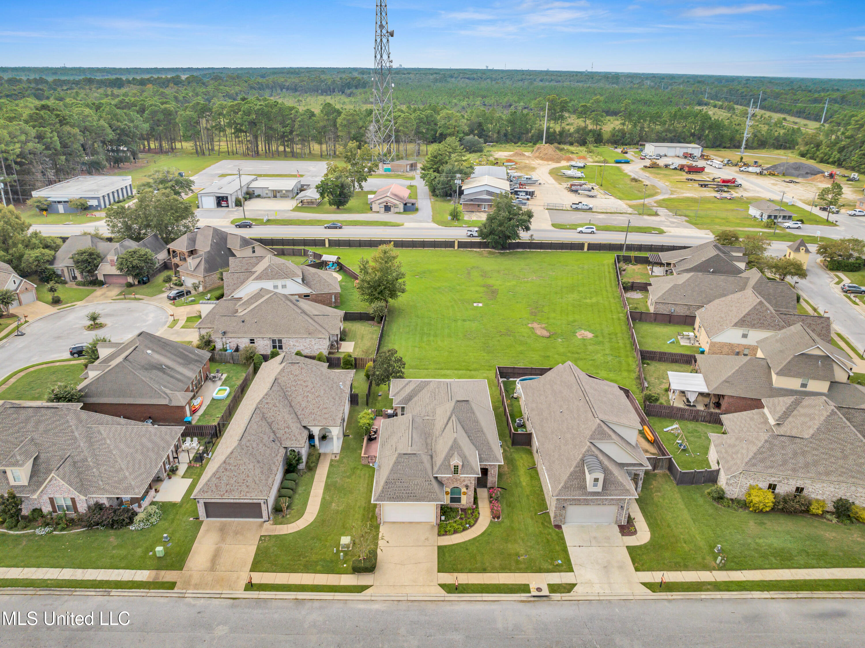 3901 Acadian Village Drive, Ocean Springs, Mississippi image 31