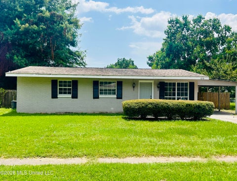 Homes For Sale - 1210 Plum Street<br/> Vidalia, LA 71373
