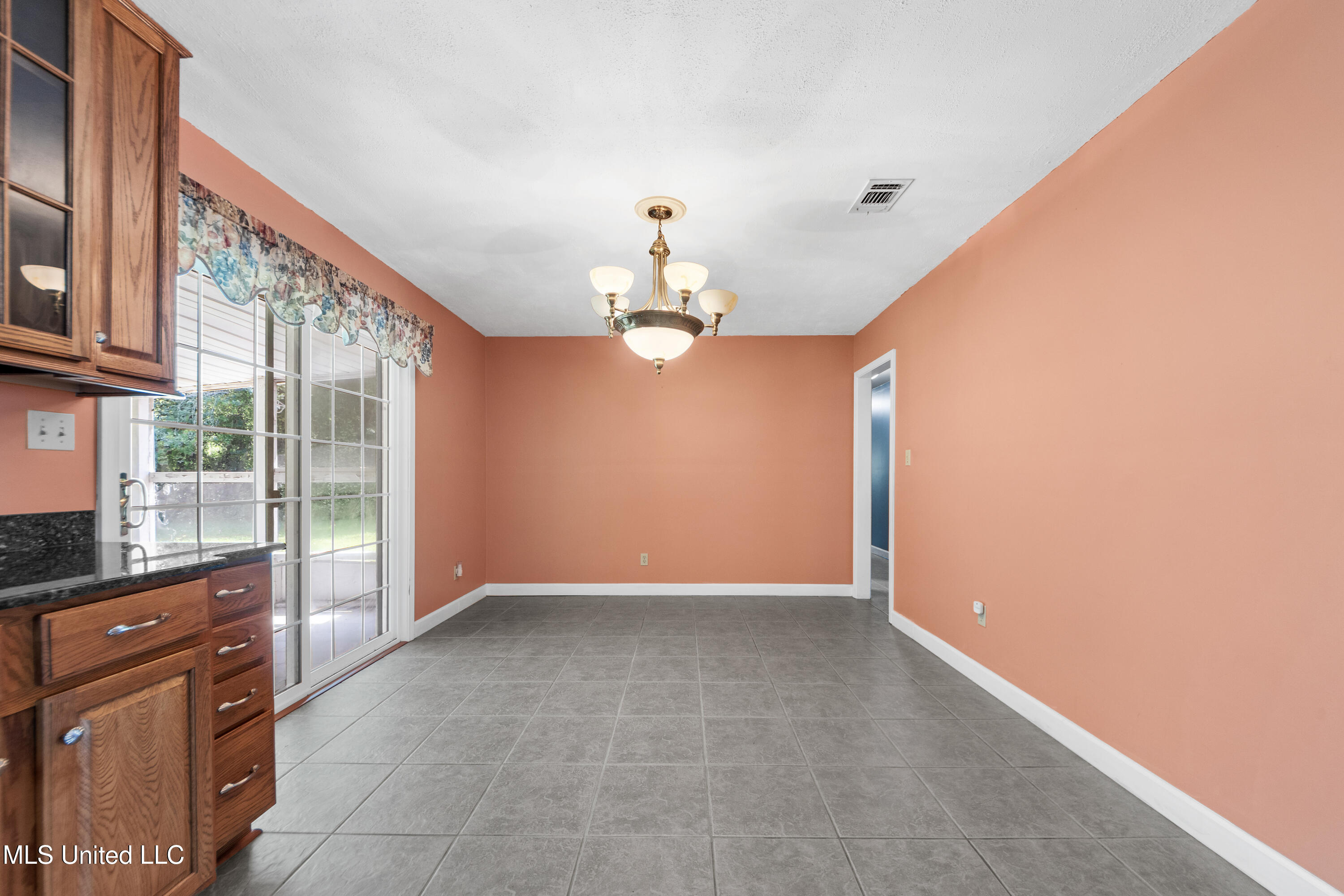 223 Felicity Street, Bay Saint Louis, Mississippi image 8