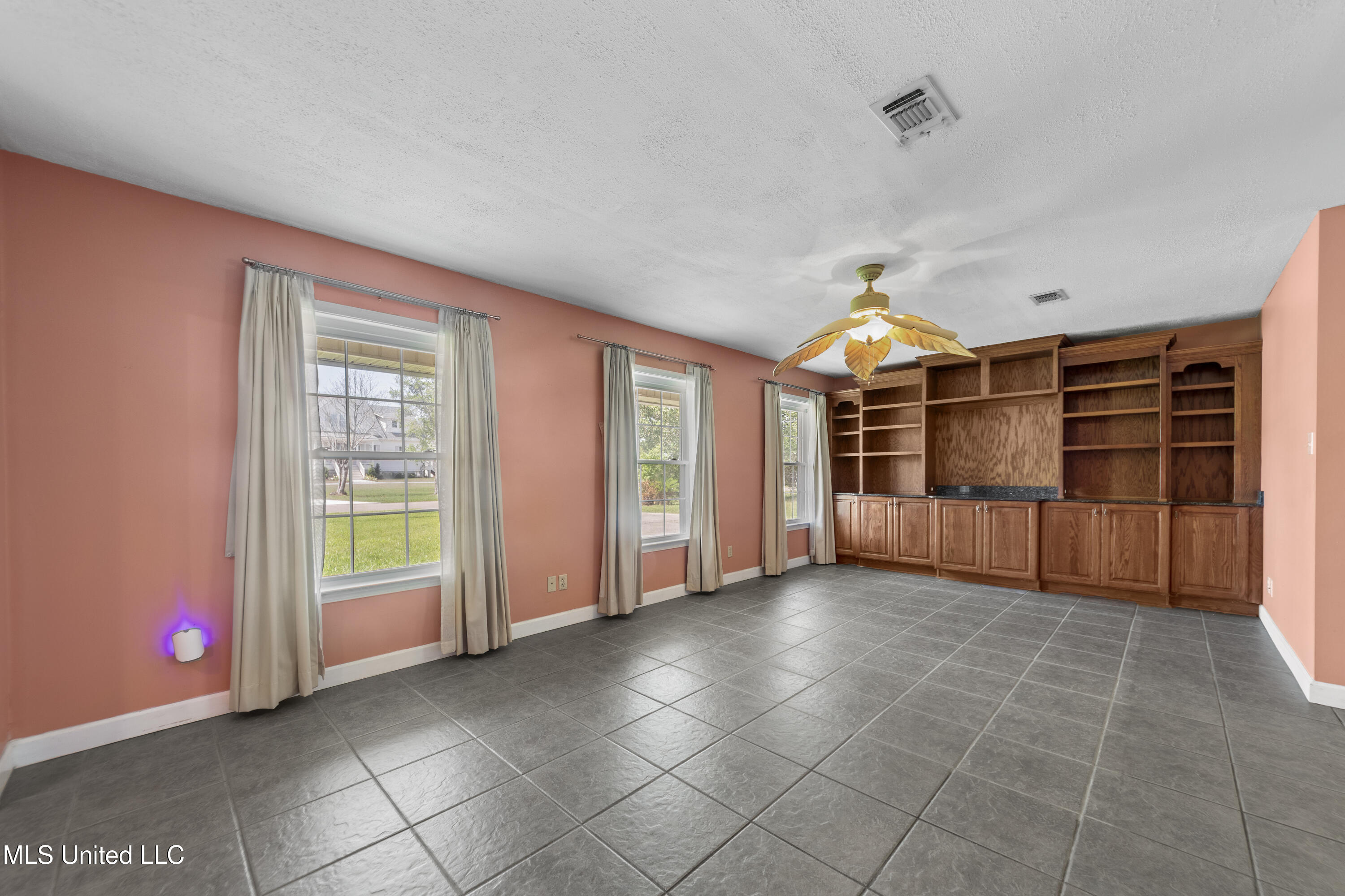 223 Felicity Street, Bay Saint Louis, Mississippi image 2