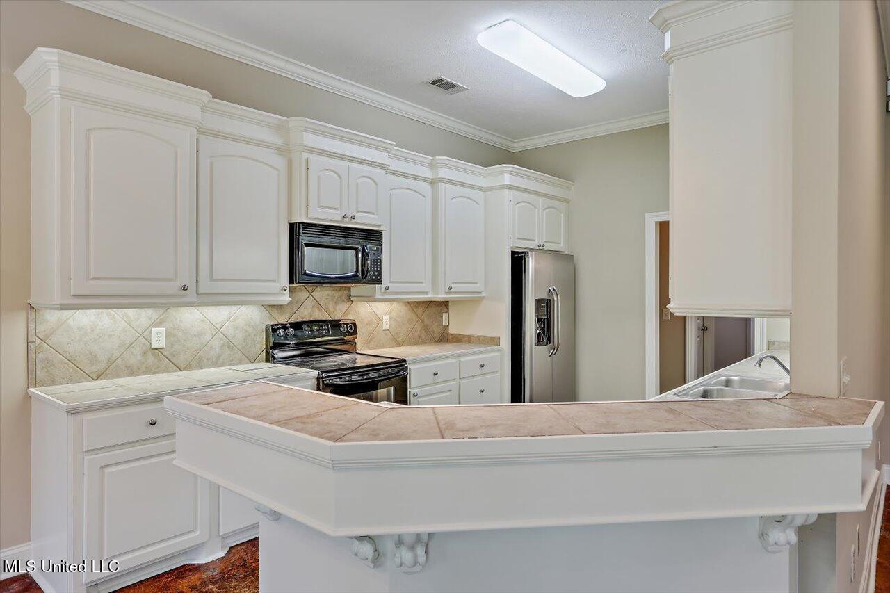 733 Forest Woods Drive, Jackson, Mississippi image 11