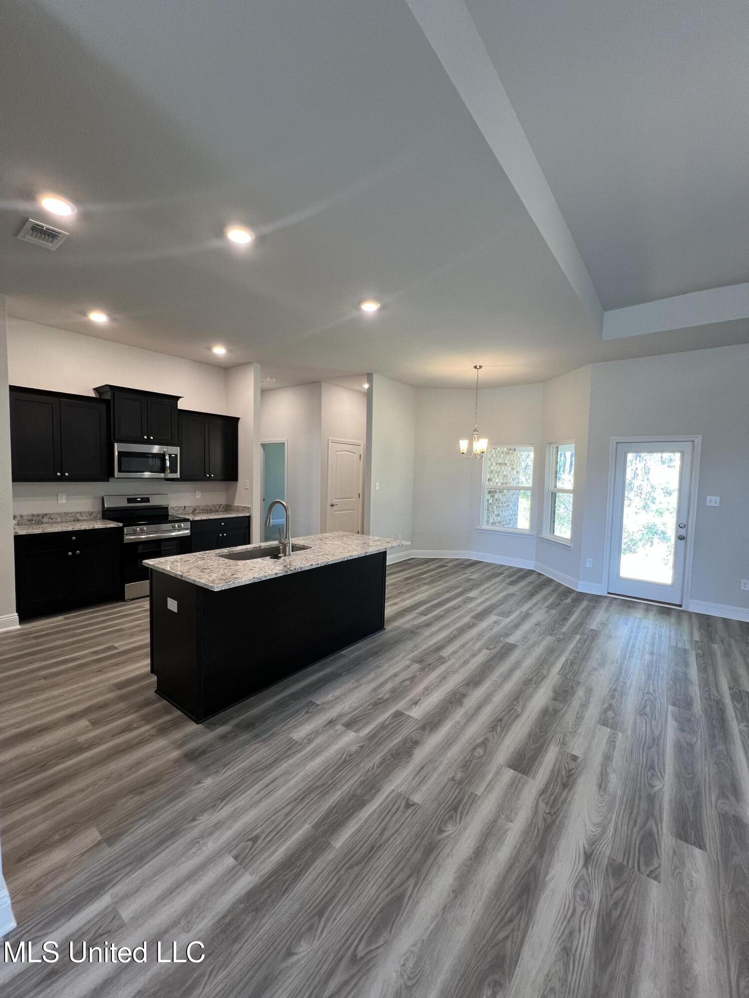 15784 Rachael Drive, Gulfport, Mississippi image 22