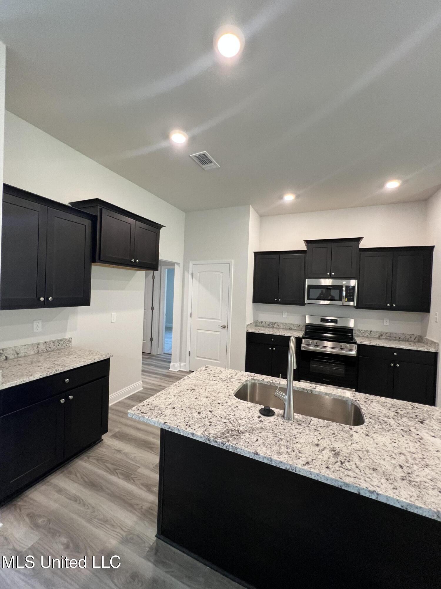 15784 Rachael Drive, Gulfport, Mississippi image 19
