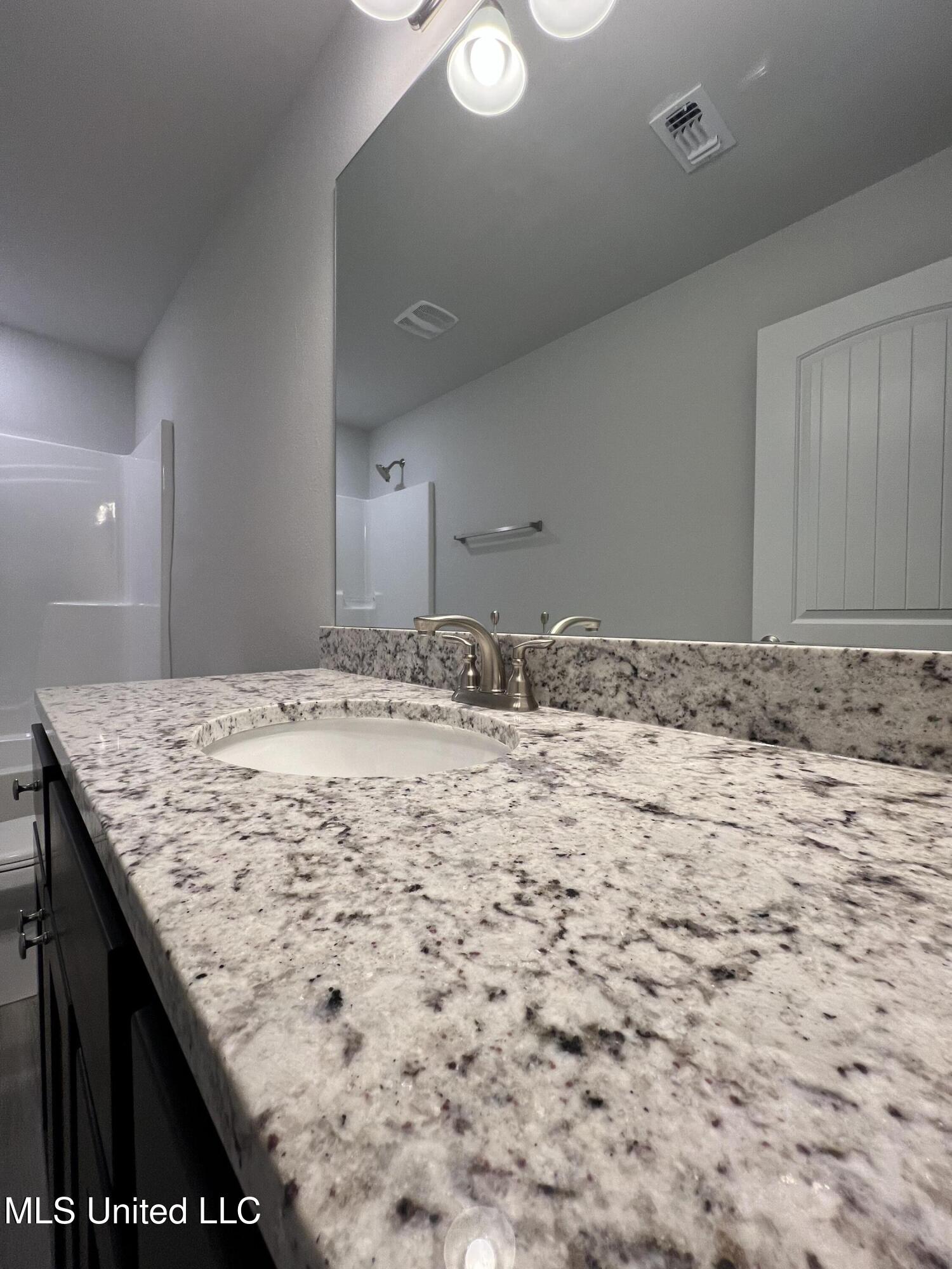 15784 Rachael Drive, Gulfport, Mississippi image 2