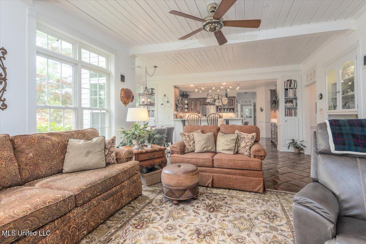 12821 Whispering Pines Drive, Olive Branch, Mississippi image 21