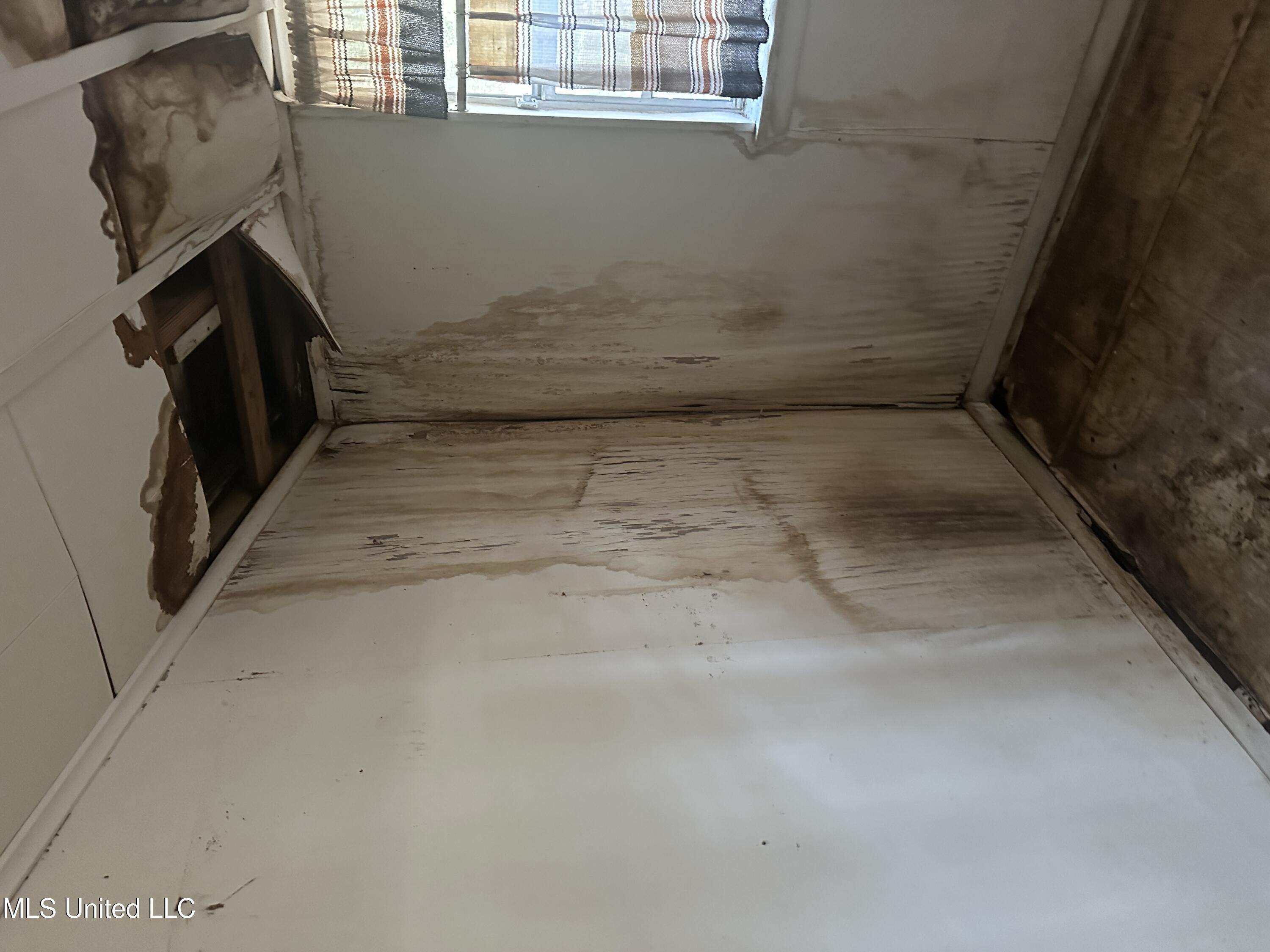 Gulfport, Mississippi 39501, United States, 2 Bedrooms Bedrooms, ,2 BathroomsBathrooms,Residential,Active,245502