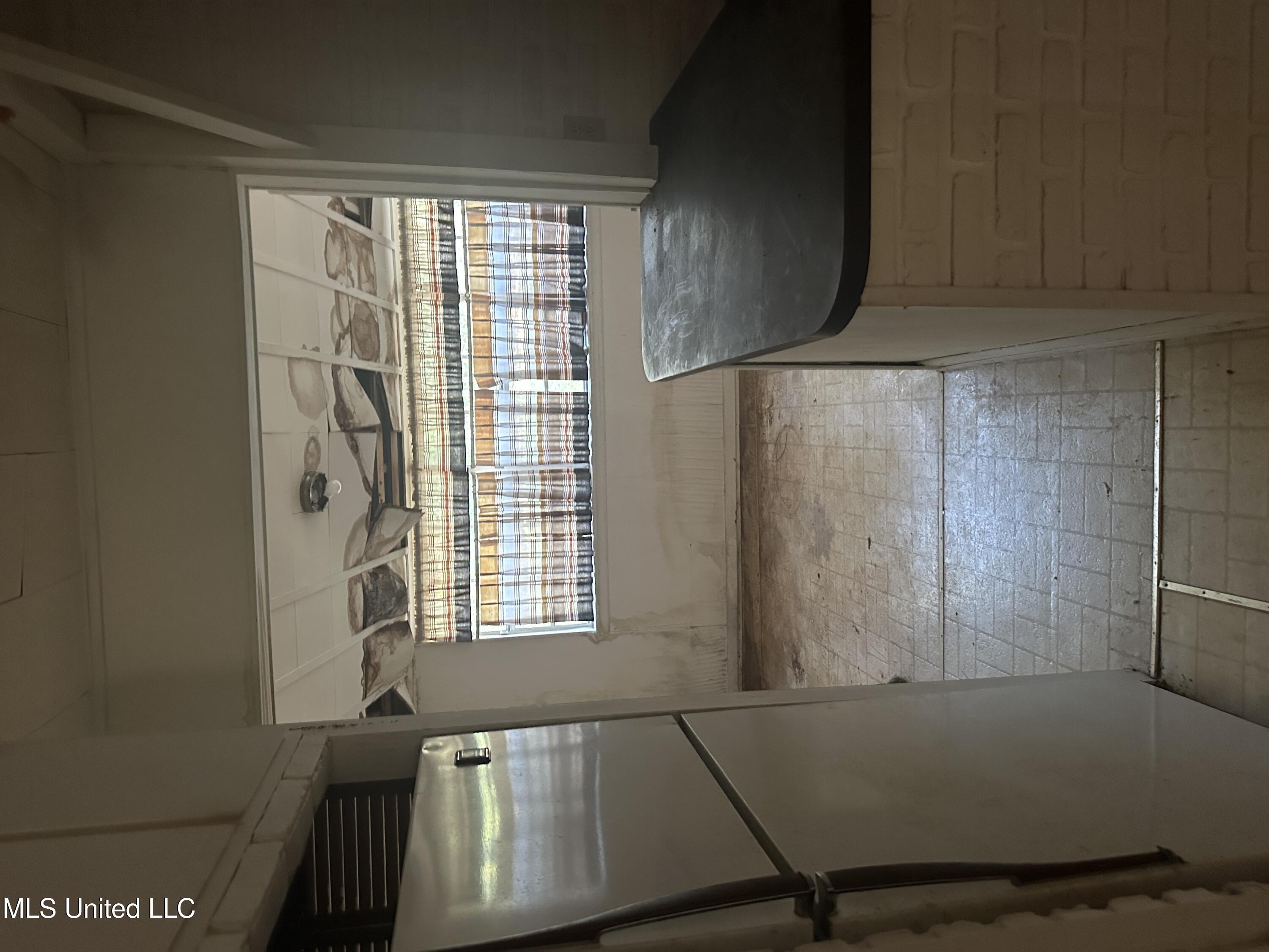 Gulfport, Mississippi 39501, United States, 2 Bedrooms Bedrooms, ,2 BathroomsBathrooms,Residential,Active,245502