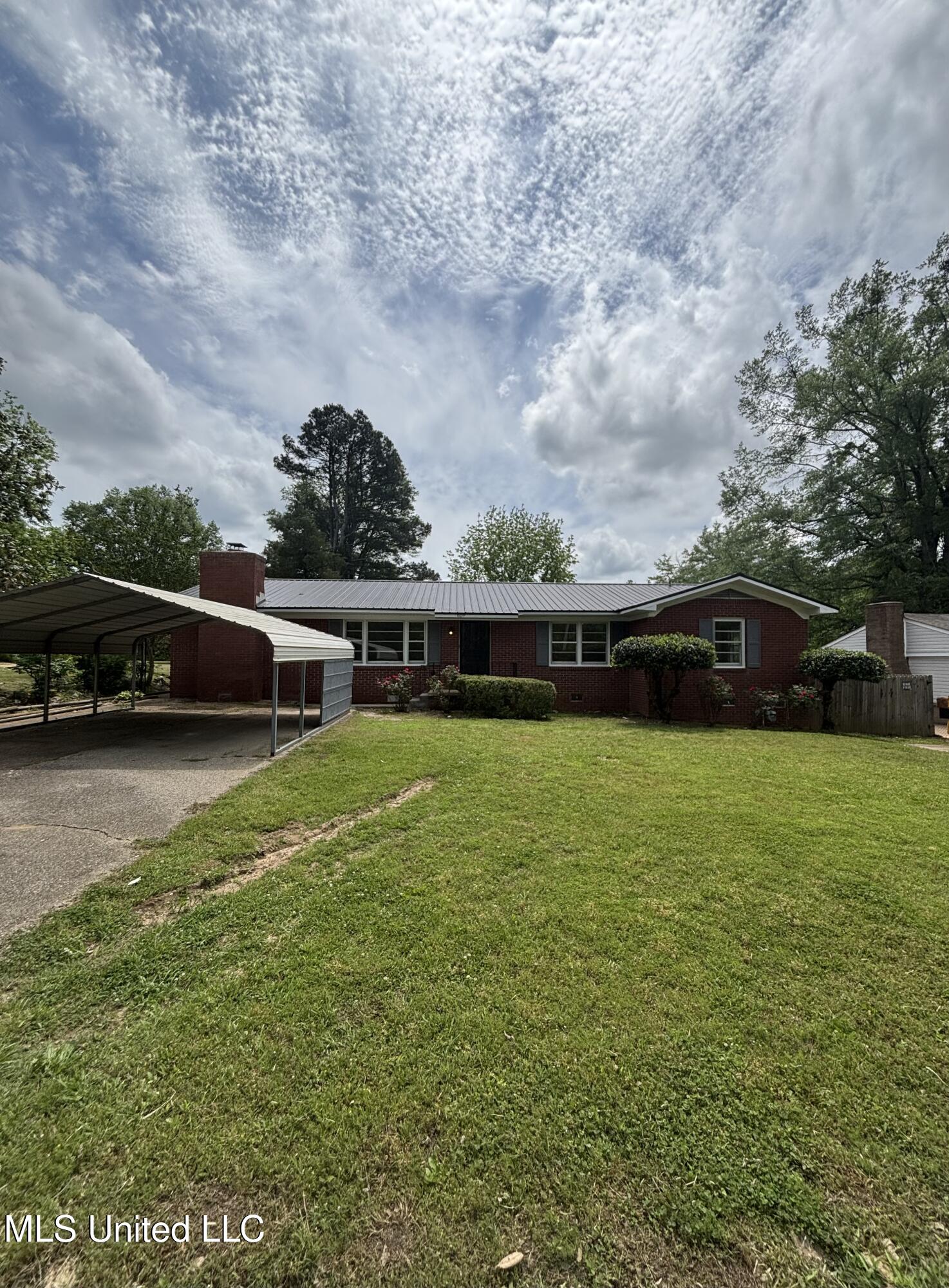 659 Coleman Avenue, Holly Springs, Mississippi image 1