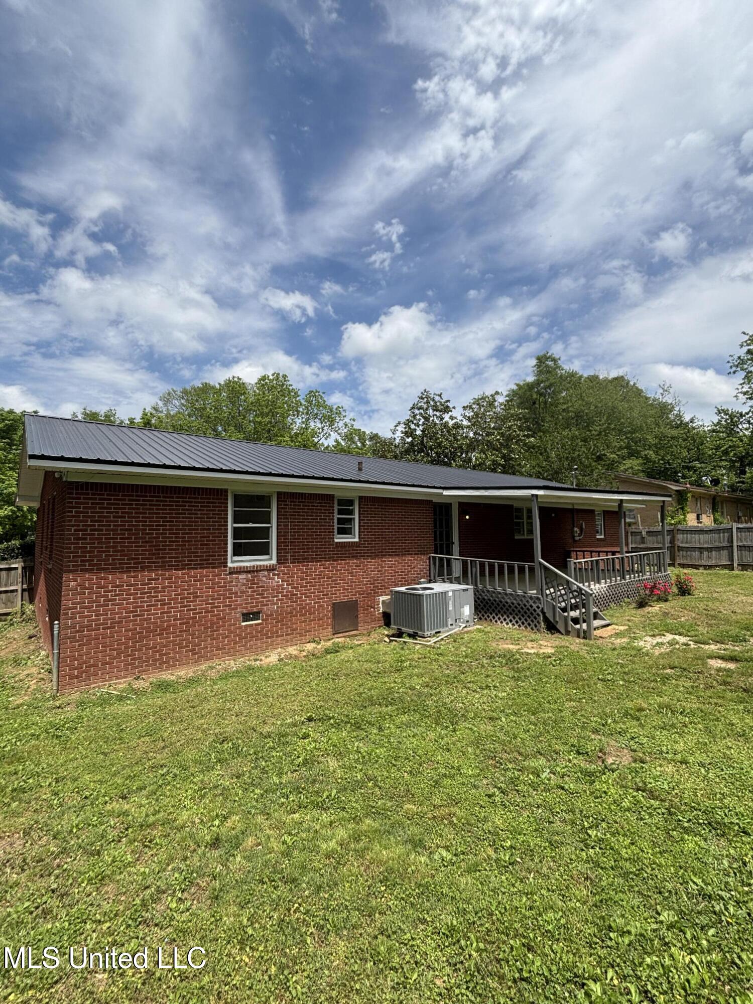 659 Coleman Avenue, Holly Springs, Mississippi image 4