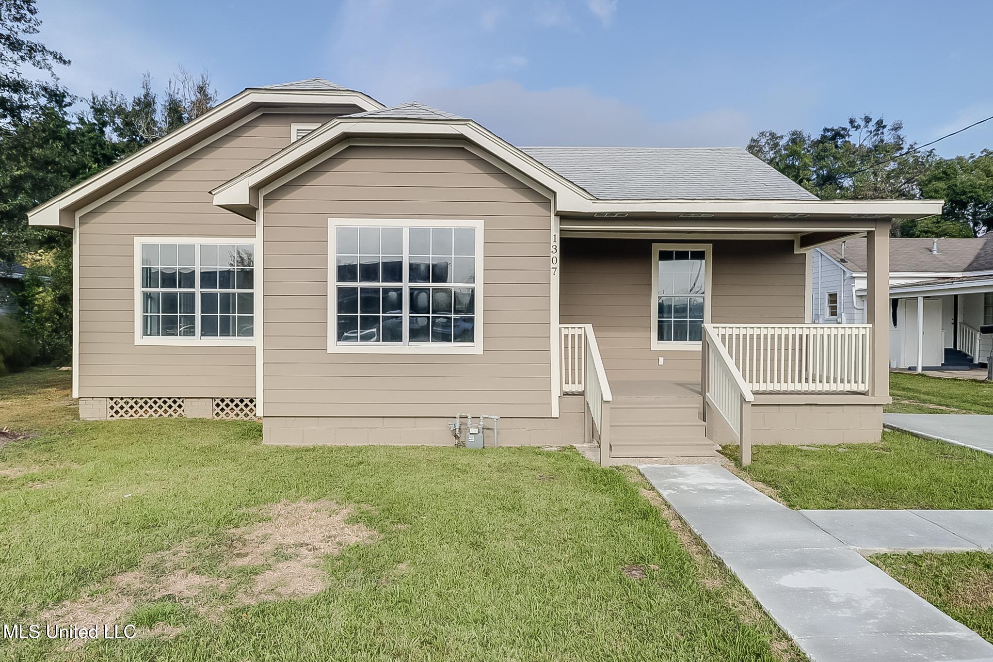 1307 Joe Avenue, Pascagoula, Mississippi image 1