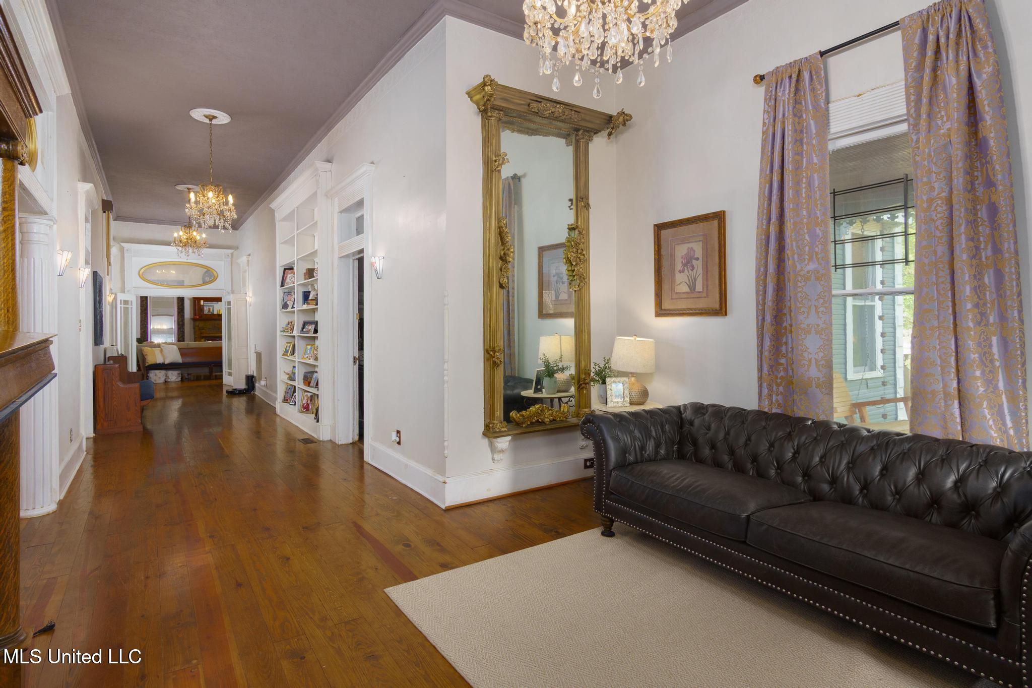 303 Walnut Street, Hattiesburg, Mississippi image 8