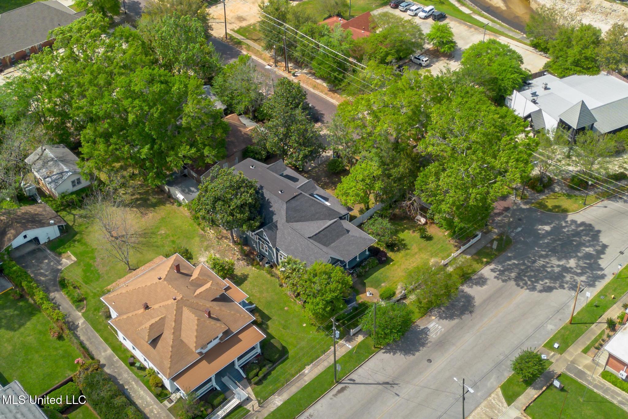 303 Walnut Street, Hattiesburg, Mississippi image 38