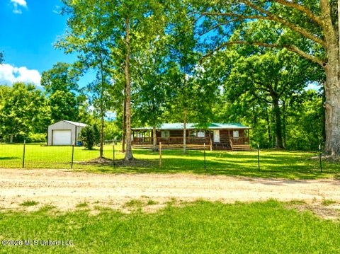 Mobile Home For Sale - 72 Mitchell Baughman Road<br/> Poplarville, MS 39470