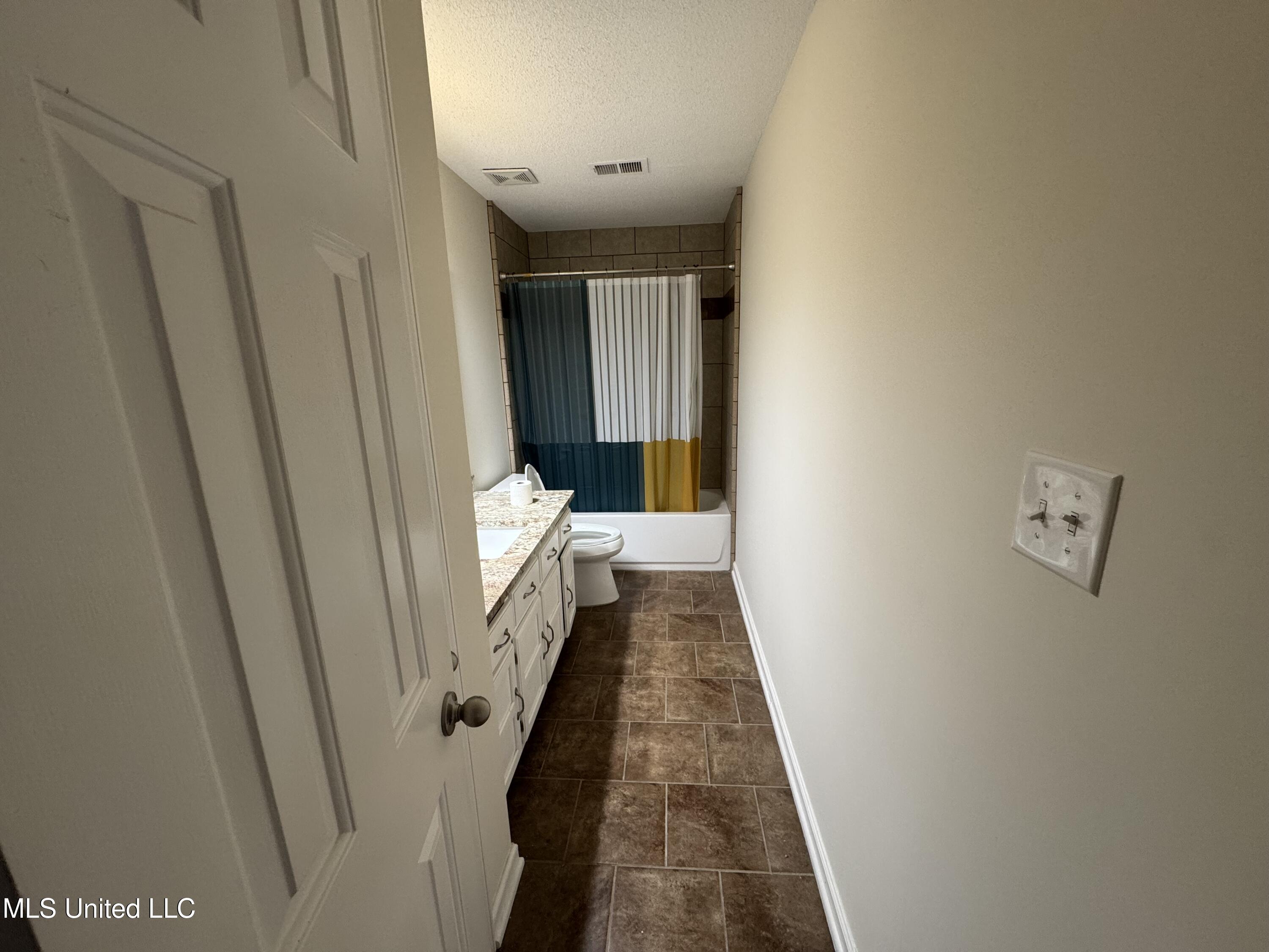 7474 Greenbrook Parkway, Southaven, Mississippi image 11