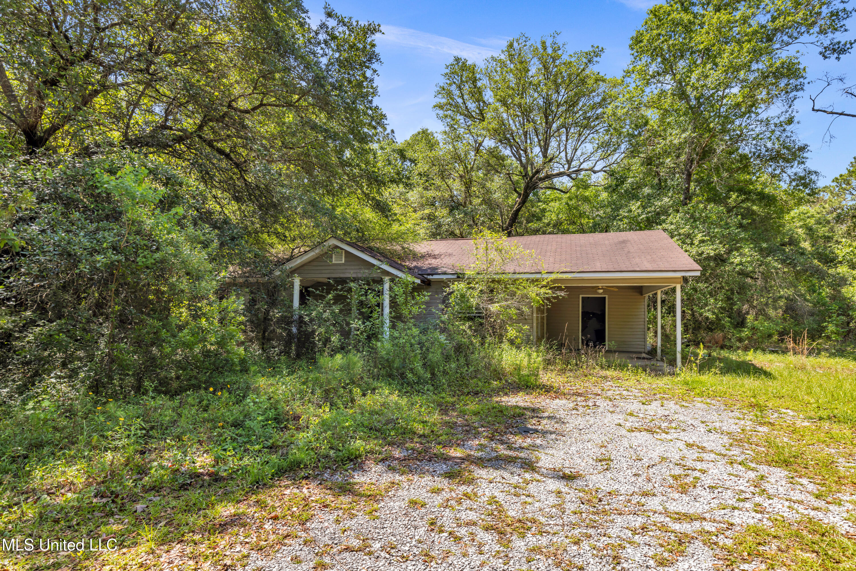 22165 Bells Ferry Road, Pass Christian, Mississippi image 1