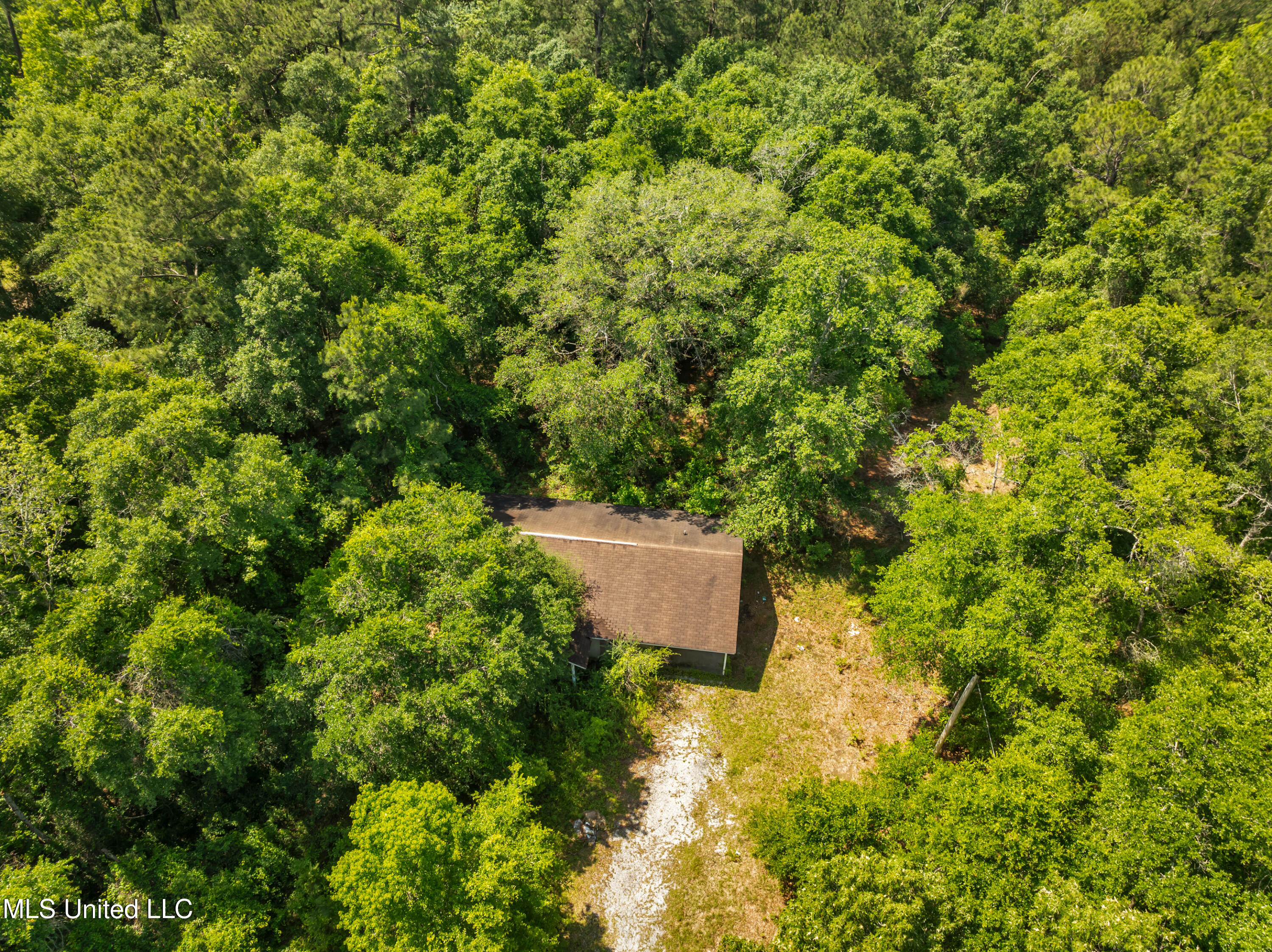 22165 Bells Ferry Road, Pass Christian, Mississippi image 10