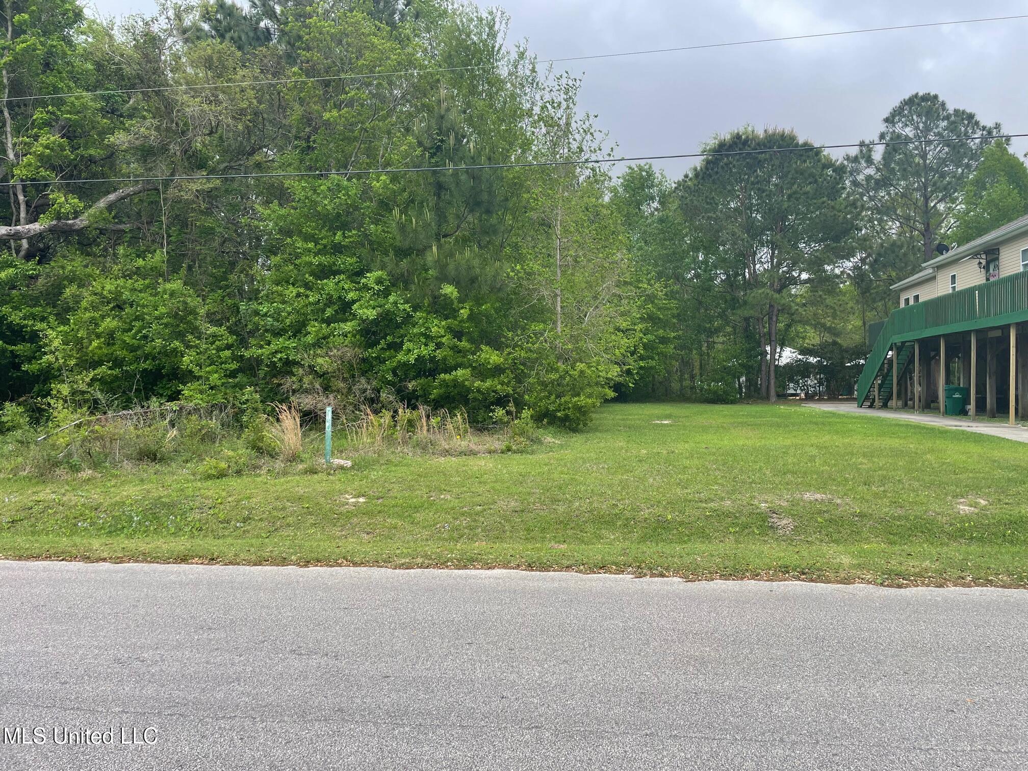 306 Vacation Lane, Waveland, Mississippi image 8