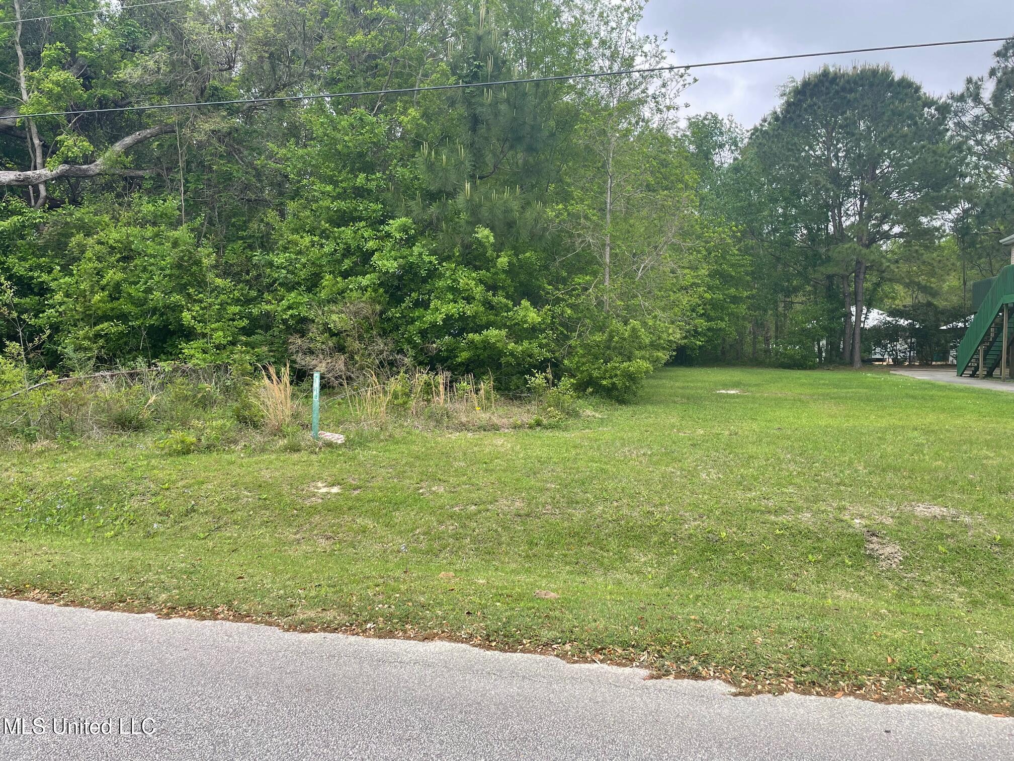306 Vacation Lane, Waveland, Mississippi image 2