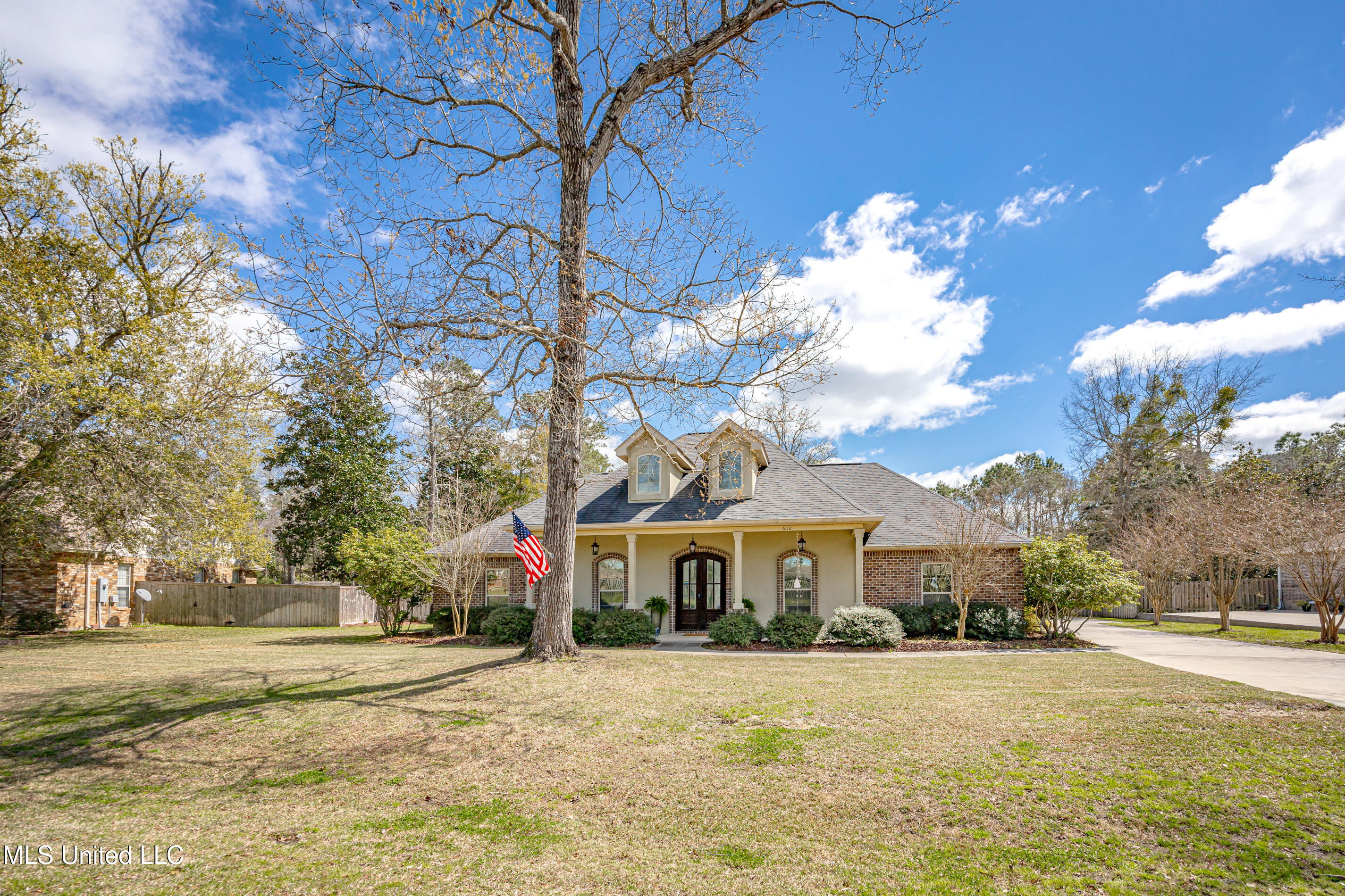 6112 Olde Magnolia Drive, Ocean Springs, Mississippi image 3