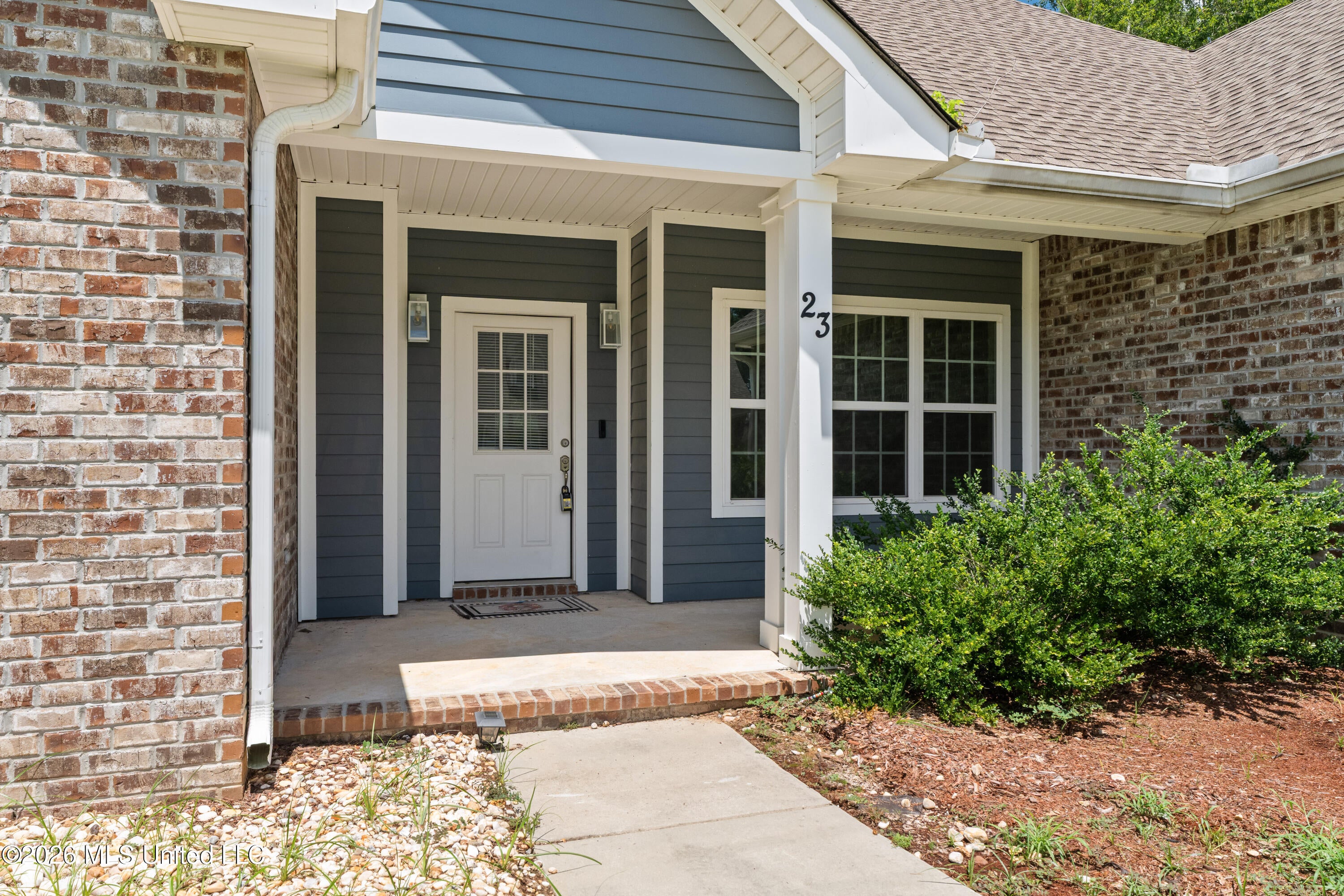 23 E Chapel Hill Boulevard