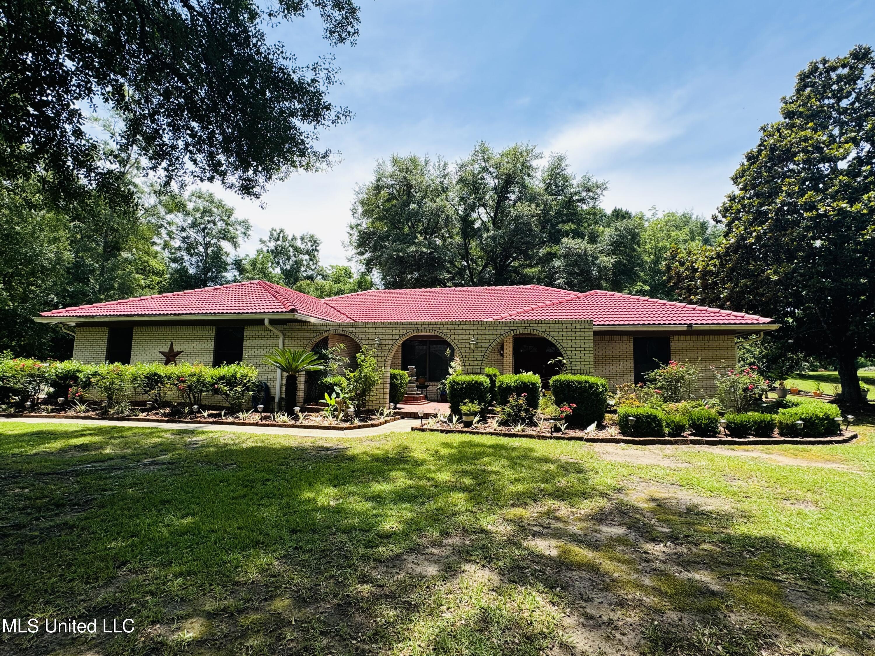 18581 W Wortham Road, Saucier, Mississippi image 2