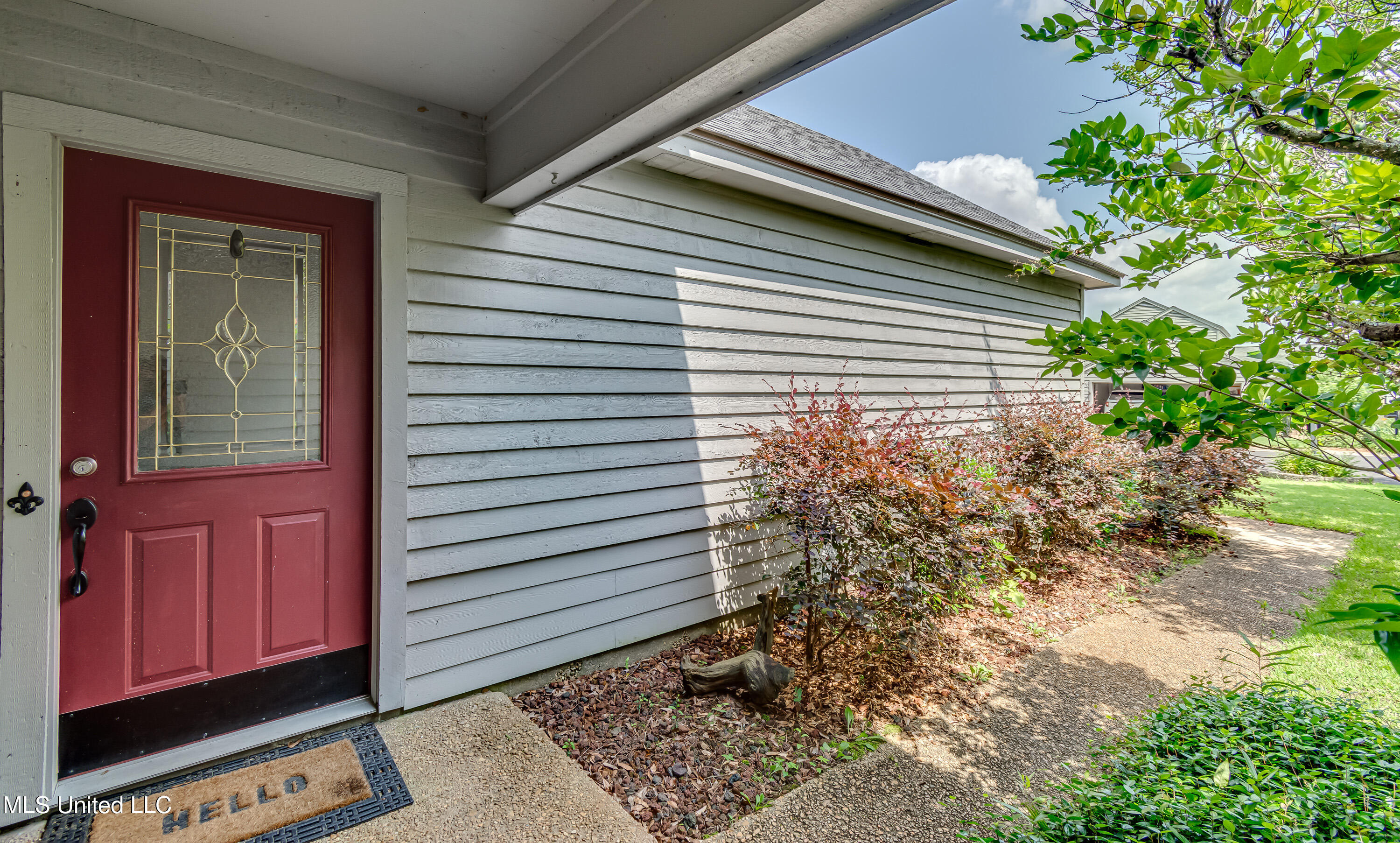 110 E Waterwood Drive, Brandon, Mississippi image 4