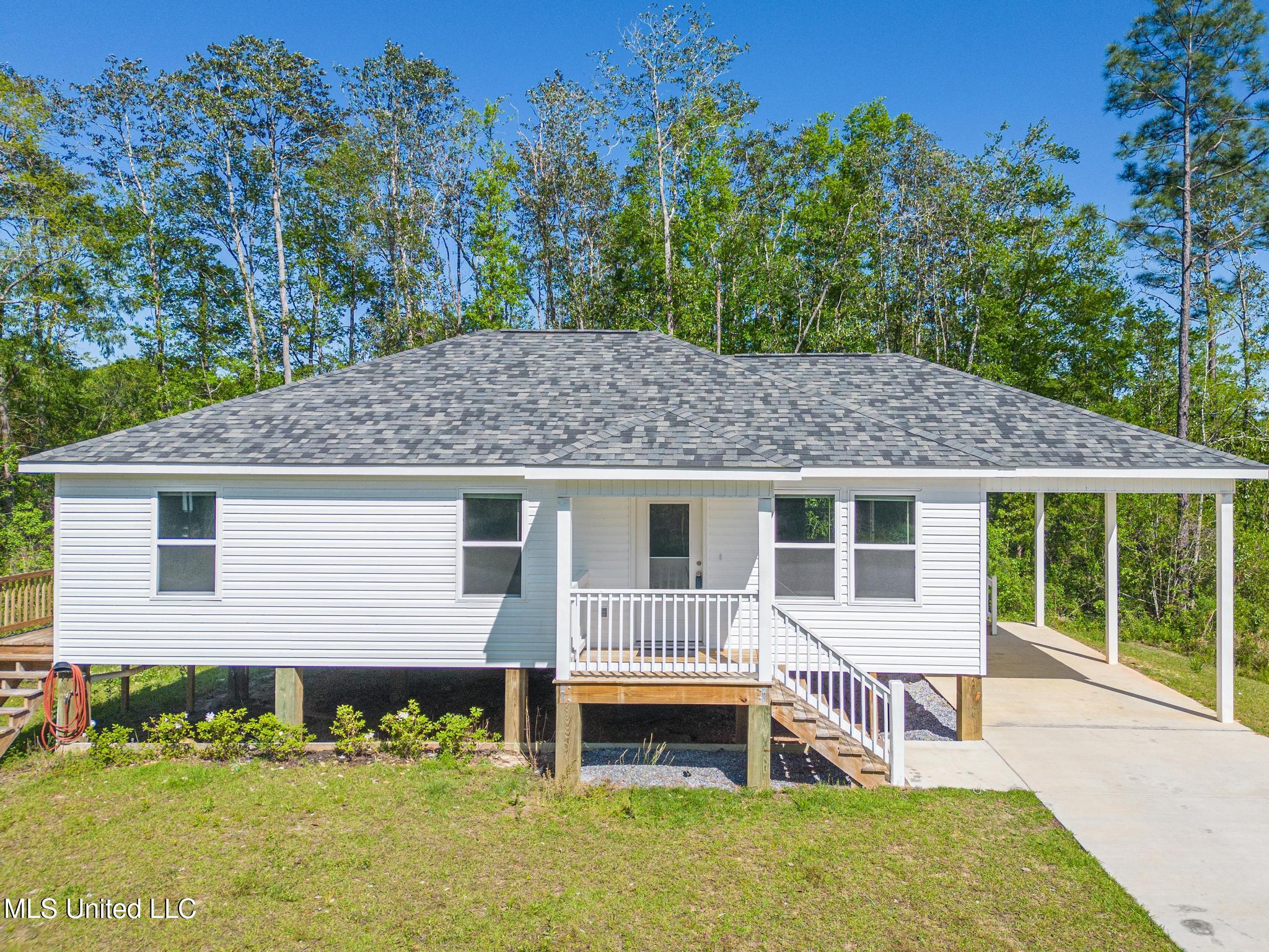 18524 Riverline Dr W, Saucier, Mississippi image 1