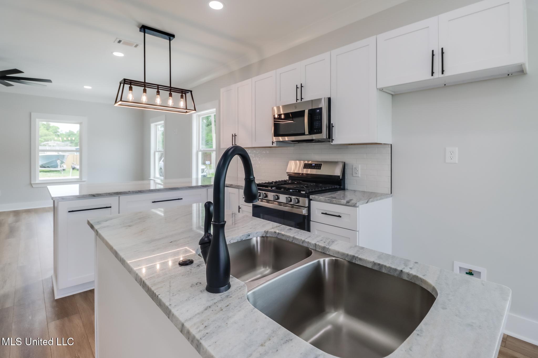 117 Oak View Avenue, Long Beach, Mississippi image 14