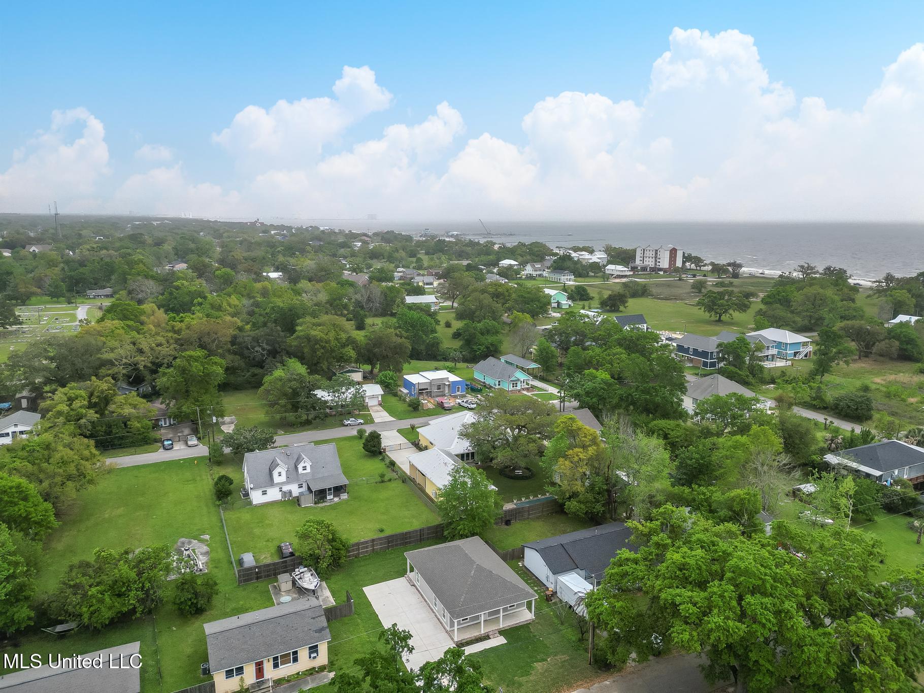 117 Oak View Avenue, Long Beach, Mississippi image 6