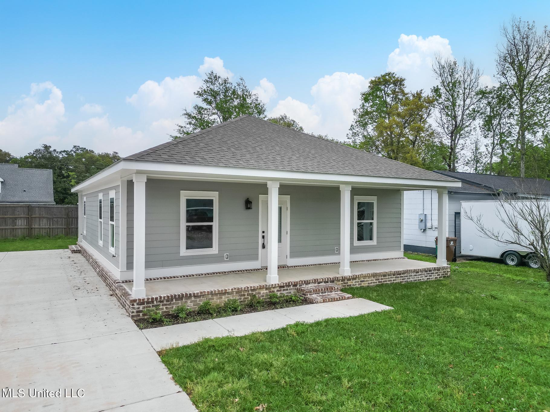 117 Oak View Avenue, Long Beach, Mississippi image 3