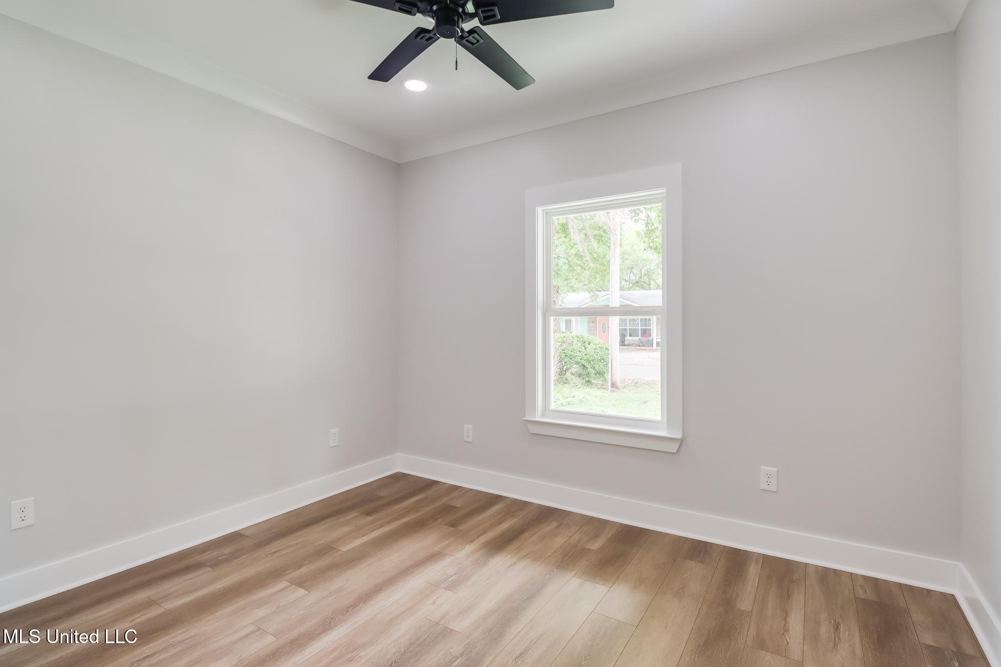 117 Oak View Avenue, Long Beach, Mississippi image 24