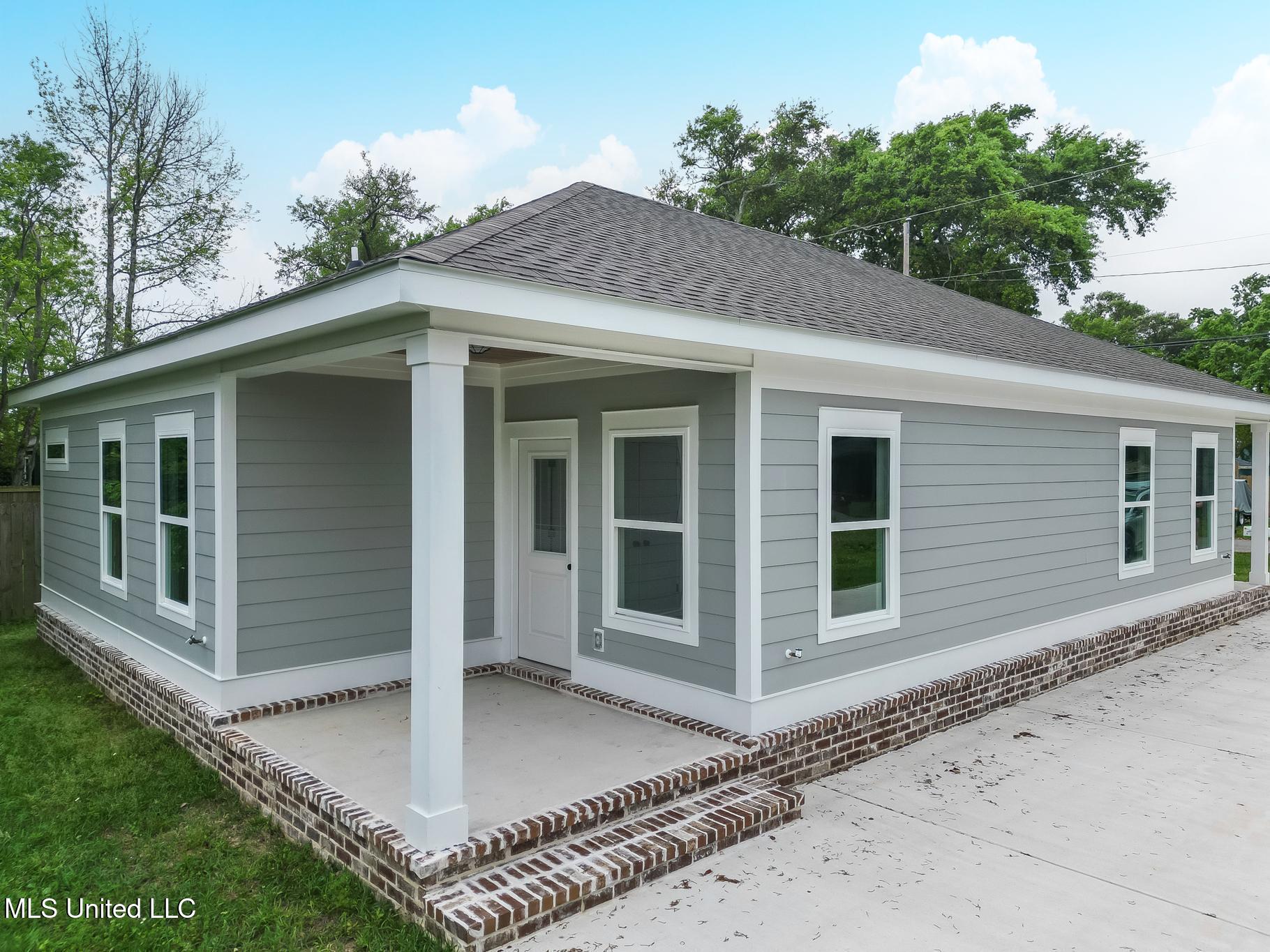 117 Oak View Avenue, Long Beach, Mississippi image 4
